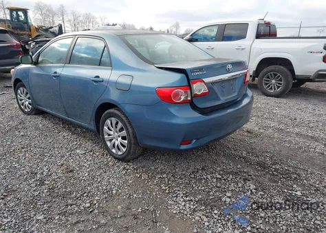 2013 Toyota Corolla Le z USA, uszkodzony, nr VIN 5YFBU4EE9DP138088